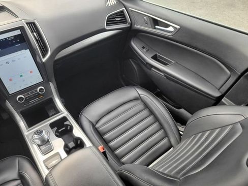 Certified 2024 Ford Edge SEL image 13
