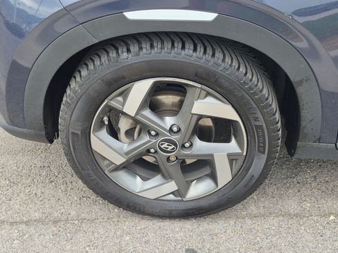 Used 2021 Hyundai Venue w/ Cargo Package FWD image 13