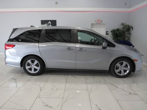 Used 2020 Honda Odyssey EX image 2