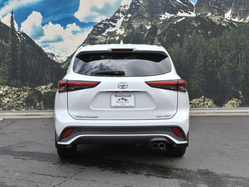 Used 2023 Toyota Highlander XSE AWD/4WD image 10