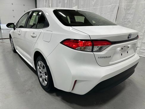 Used 2025 Toyota Corolla LE image 5