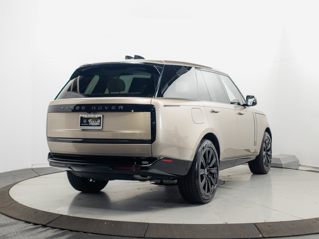 Used 2025 Land Rover Range Rover SE AWD/4WD image 39