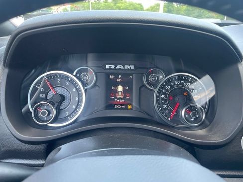 Used 2024 RAM 2500 Big Horn w/ Bed Utility Group AWD/4WD image 19