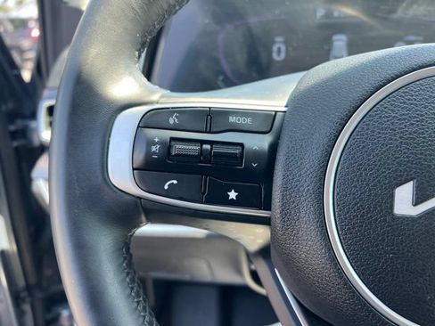 Certified 2025 Kia Sportage EX AWD/4WD image 15