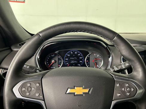 Used 2023 Chevrolet Traverse High Country FWD image 13