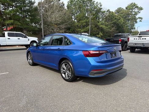 Used 2024 Volkswagen Jetta SE FWD image 7