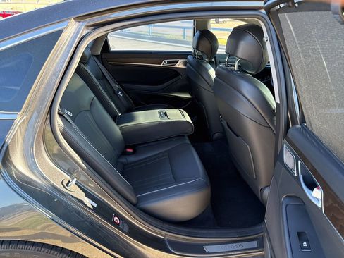 Used 2018 Genesis G80 3.8 w/ Option Group 03 image 12