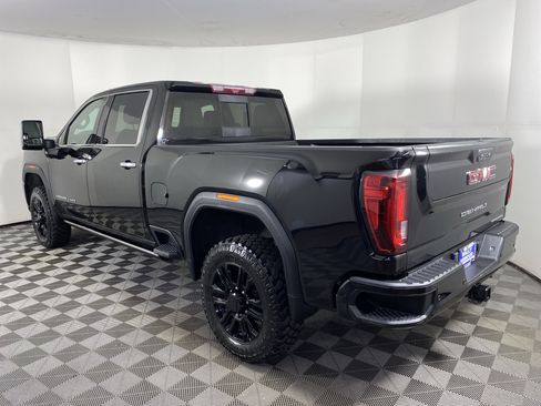 Used 2023 GMC Sierra 2500 Denali w/ Denali Black Diamond Edition image 10