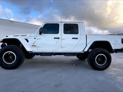 Used 2020 Jeep Gladiator Rubicon AWD/4WD image 3