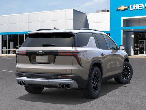 New 2026 Chevrolet Traverse Z71 w/ Enhanced Driving Package image 4