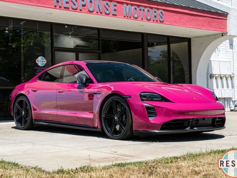 Used 2022 Porsche Taycan Turbo S image 1