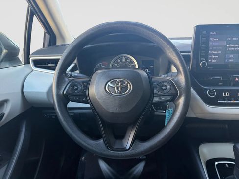 Used 2022 Toyota Corolla LE FWD image 26