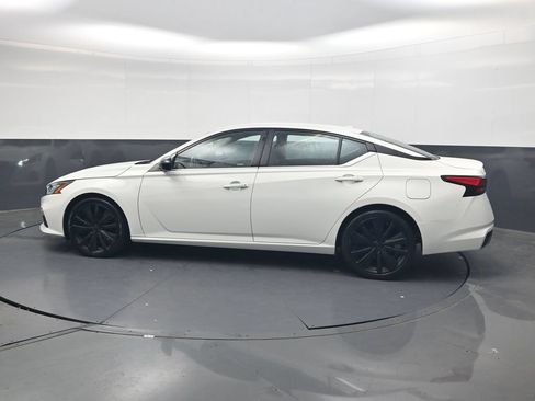 Used 2022 Nissan Altima 2.5 SR FWD image 7