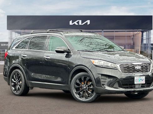 Used 2020 Kia Sorento S image 2