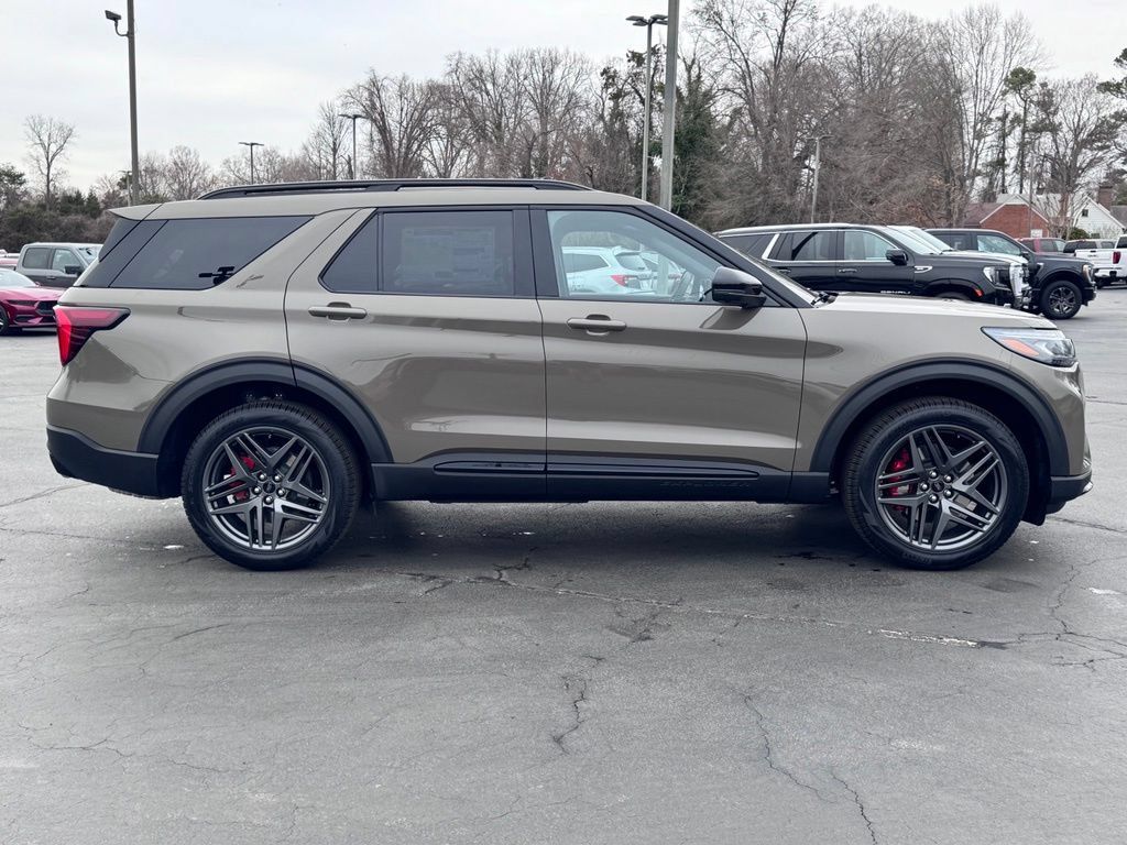 Used 2026 Ford Explorer ST w/ Sun And Sound Package RWD image 4