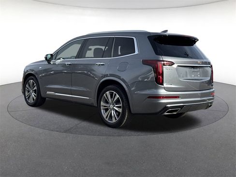 Used 2021 Cadillac XT6 Premium Luxury w/ Platinum Package image 3