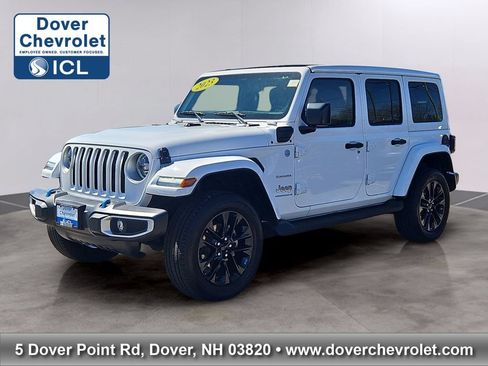 Used 2023 Jeep Wrangler Unlimited Sahara w/ Cold Weather Group AWD/4WD image 1