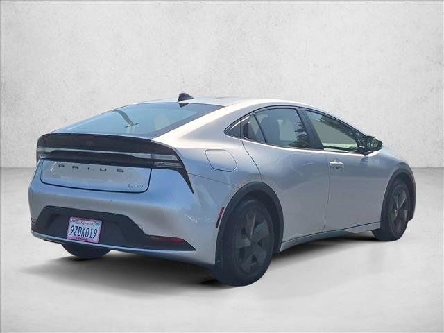 Used 2026 Toyota Prius Plug-In Hybrid FWD image 5