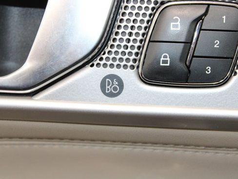 Used 2021 Ford Explorer Limited w/ Equipment Group 301A image 28