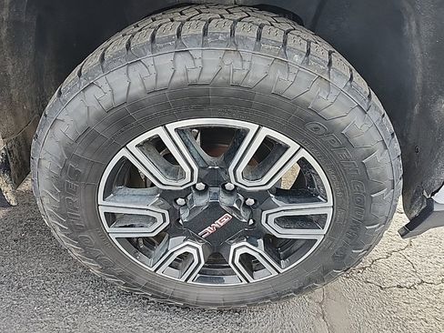 Used 2023 GMC Sierra 2500 AT4 w/ AT4 Preferred Package image 10