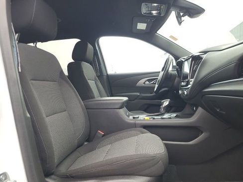 Used 2023 Chevrolet Traverse LT image 13