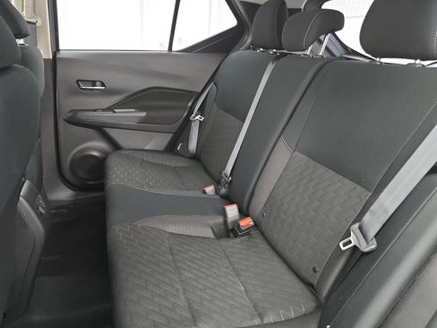 Used 2024 Nissan Kicks SV image 13