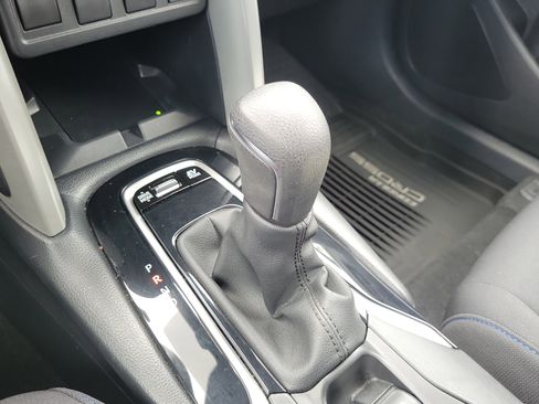 Used 2024 Toyota Corolla Cross SE image 28