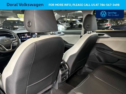 Used 2025 Volkswagen Taos SE image 22