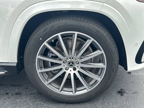 New 2026 Mercedes-Benz GLS 580 4MATIC image 13