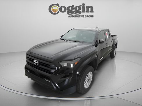 Used 2025 Toyota Tacoma SR5 AWD/4WD image 32