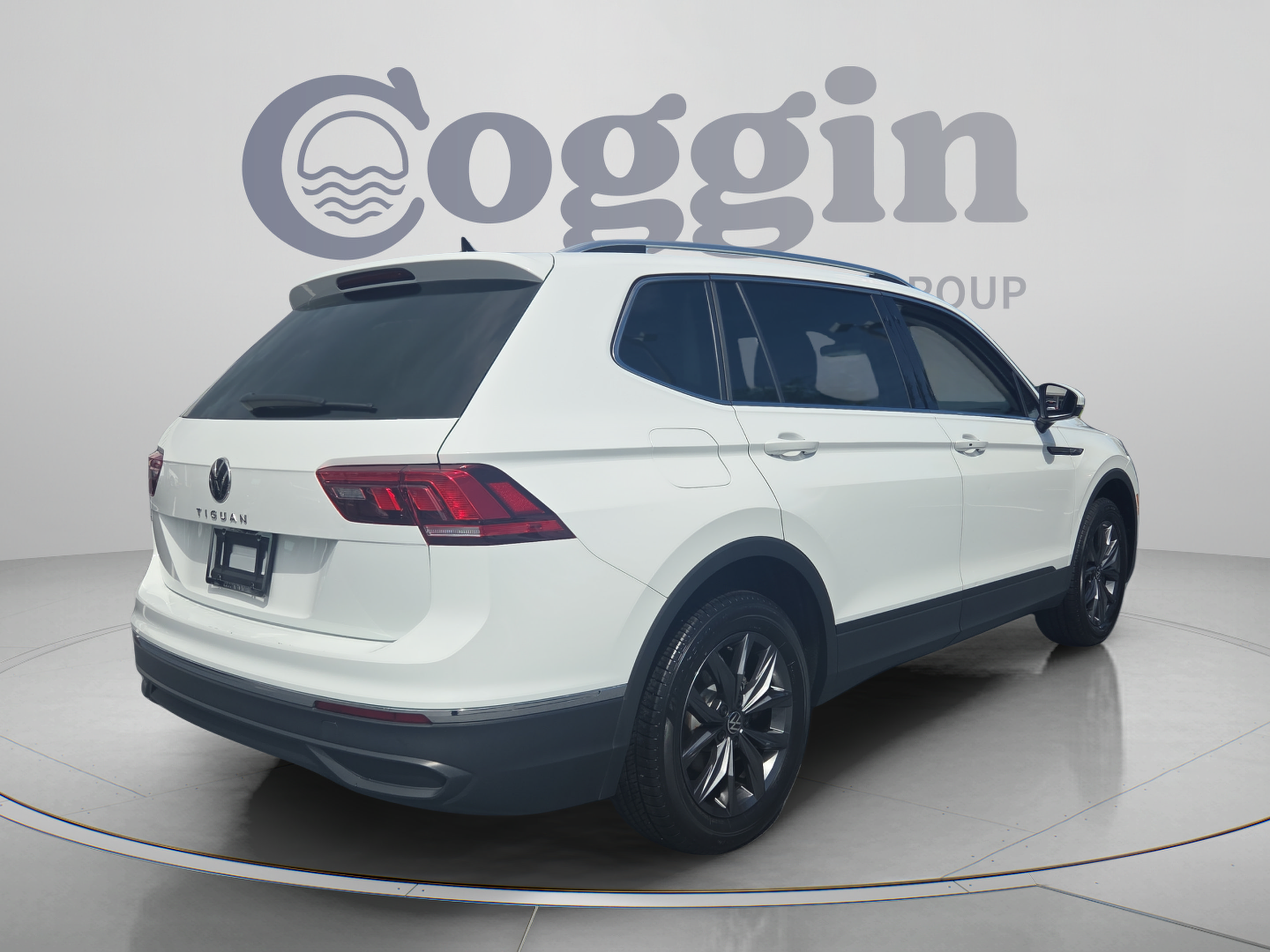 Used 2022 Volkswagen Tiguan SE FWD image 5
