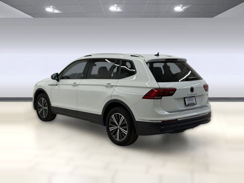 Used 2024 Volkswagen Tiguan Wolfsburg Edition AWD/4WD image 2