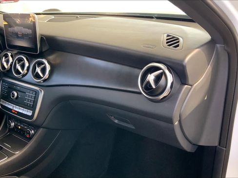 Certified 2020 Mercedes-Benz GLA 250 4MATIC image 18