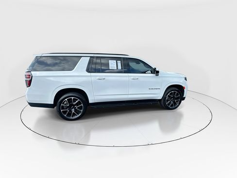 Used 2023 Chevrolet Suburban RST AWD/4WD image 9