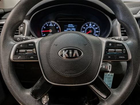 Used 2019 Kia Sorento L FWD image 12