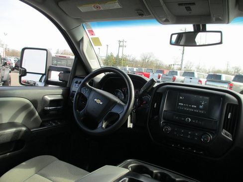 Used 2019 Chevrolet Silverado 2500 W/T w/ WT Convenience Package image 19