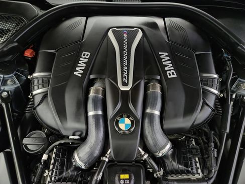 Used 2018 BMW M550i xDrive w/ Driving Assistance Package AWD/4WD image 41