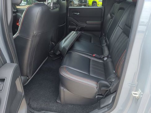 Used 2024 Nissan Frontier PRO-4X w/ Pro Premium Package AWD/4WD image 9