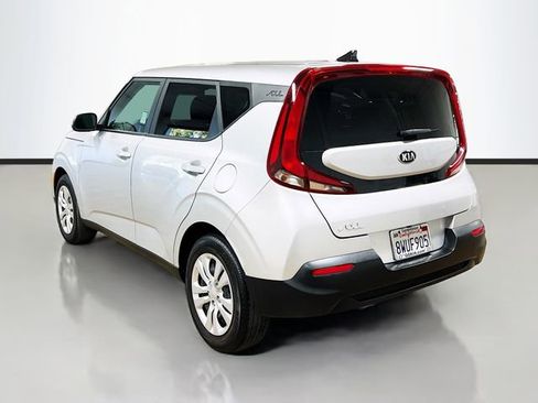 Certified 2021 Kia Soul LX image 5