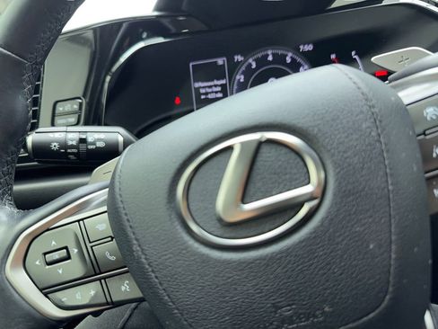 Used 2024 Lexus NX 250 FWD image 39