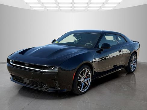 Used 2024 Dodge Charger Daytona Scat Pack w/ Plus Group AWD/4WD image 2