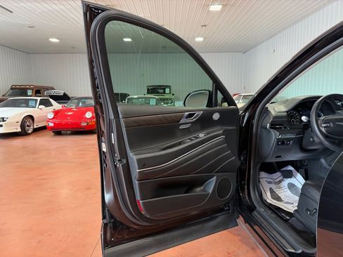Used 2023 Genesis GV80 2.5T w/ Winter Weather Package AWD/4WD image 17
