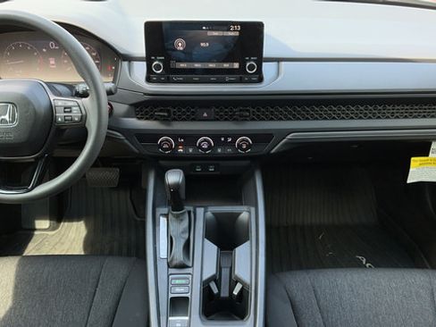 Used 2025 Honda Accord LX image 16