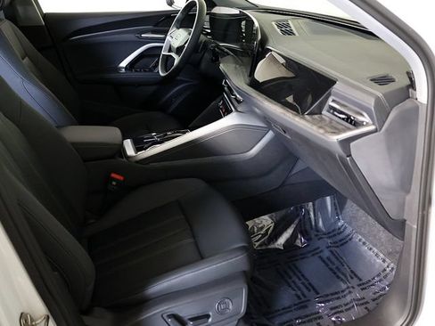 Used 2025 Audi Q5 Premium w/ Convenience Package AWD/4WD image 35