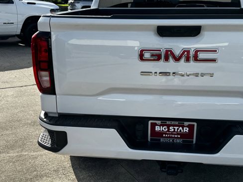 Used 2026 GMC Sierra 1500 Elevation RWD image 11