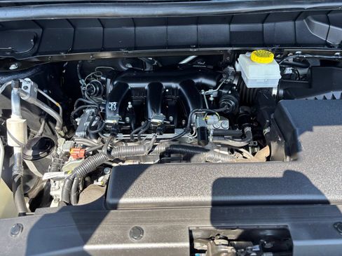 Used 2025 Nissan Pathfinder SV AWD/4WD image 30