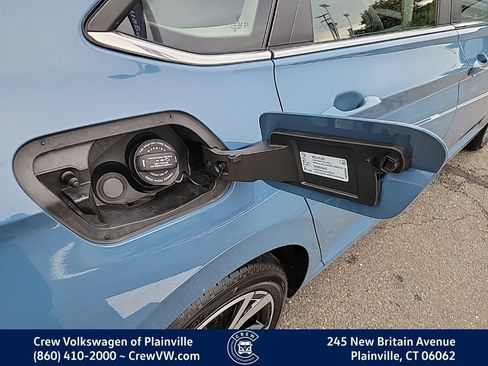 Certified 2025 Volkswagen Jetta SEL FWD image 32