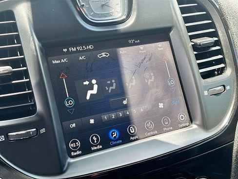 Used 2018 Chrysler 300 S AWD/4WD image 15