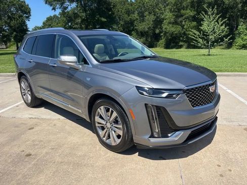 Certified 2022 Cadillac XT6 Premium Luxury w/ Technology Package FWD image 10