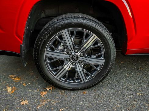 Used 2024 Toyota Sequoia Capstone image 6